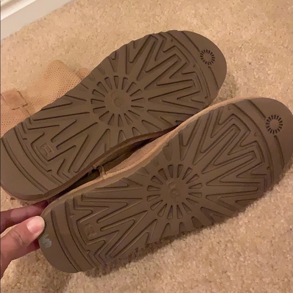 UGG Australia Classic Perforated Leather Boot - Picture 8 of 8